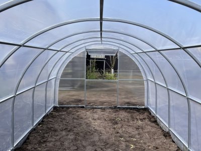 Теплиця «ПОЛУНИЦЯ» з квадратної оцинкованої труби (3м*6м*2м)