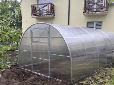 Теплиця "ПОЛУНИЦЯ" з квадратної оцинкованої труби (3м*12м*2м)