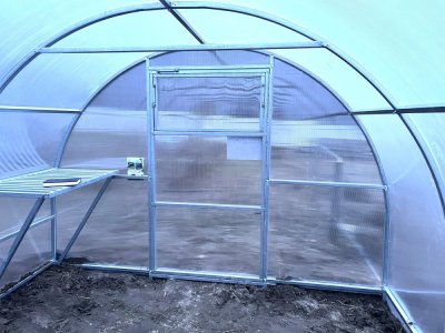 Теплиця "ПОЛУНИЦЯ" з квадратної оцинкованої труби (3м*10м*2м)