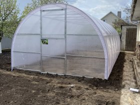 Теплиця "КАЛИНА" з квадратної оцинкованої труби (4м*4м*2,5м)